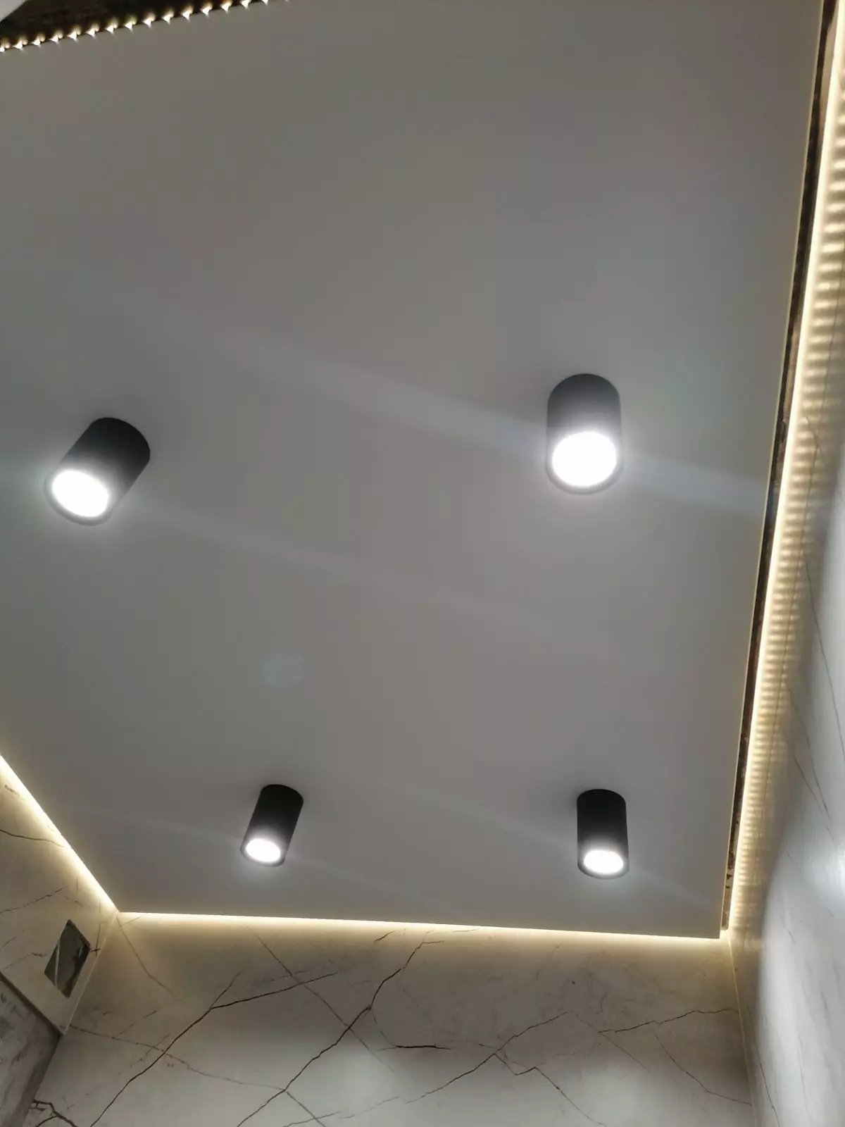 Сургут, Игоря Киртбая, 12, фото 1